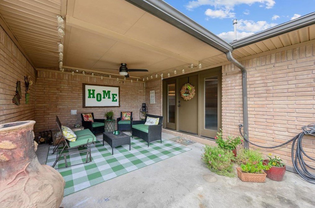 8118 Dover St, Houston TX  77087-4626 exterior