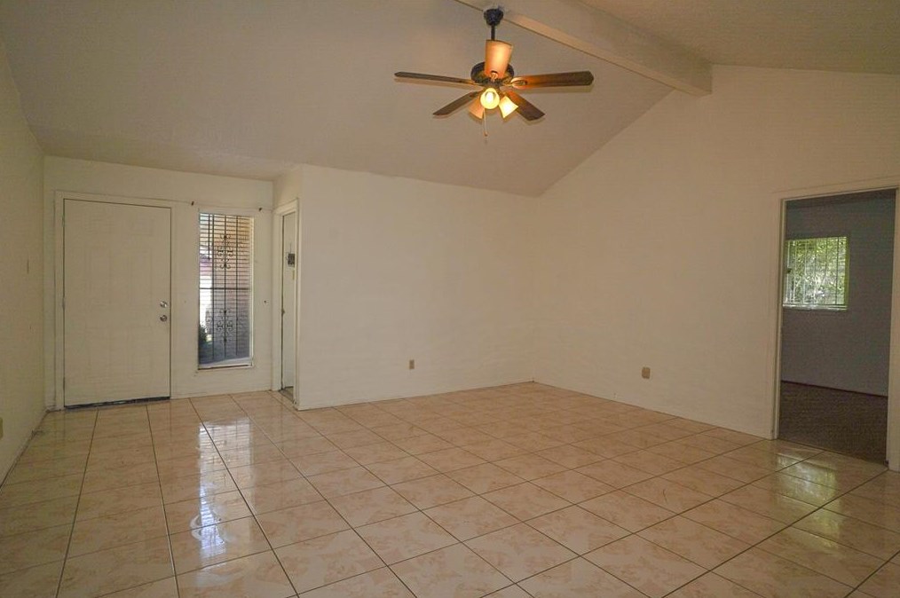7214 Colima Dr, Houston TX  77083-3619 exterior
