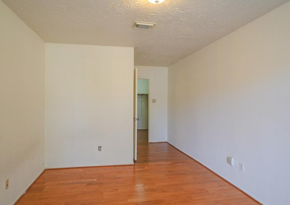 7214 Colima Dr, Houston TX  77083-3619 exterior