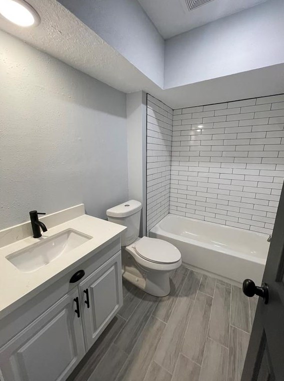 5834 Woodmancote Dr, Humble TX 77346-2734 exterior