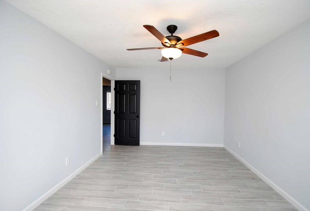 5834 Woodmancote Dr, Humble TX 77346-2734 exterior