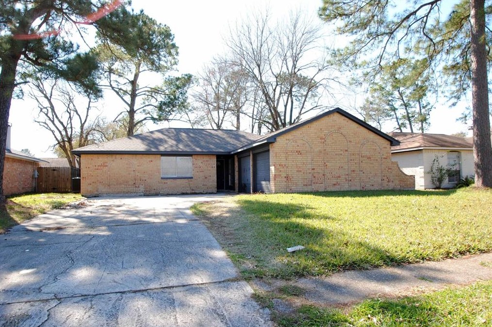 5834 Woodmancote Dr, Humble TX 77346-2734 exterior