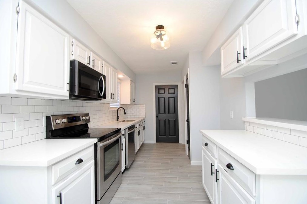 5834 Woodmancote Dr, Humble TX 77346-2734 exterior