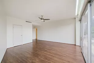 5050 Woodway Dr, Houston, TX 77056 - Photo 9