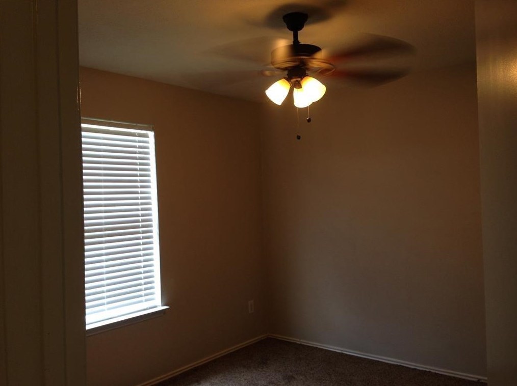 8506 Cold Lake Dr, Houston TX  77088-8030 exterior