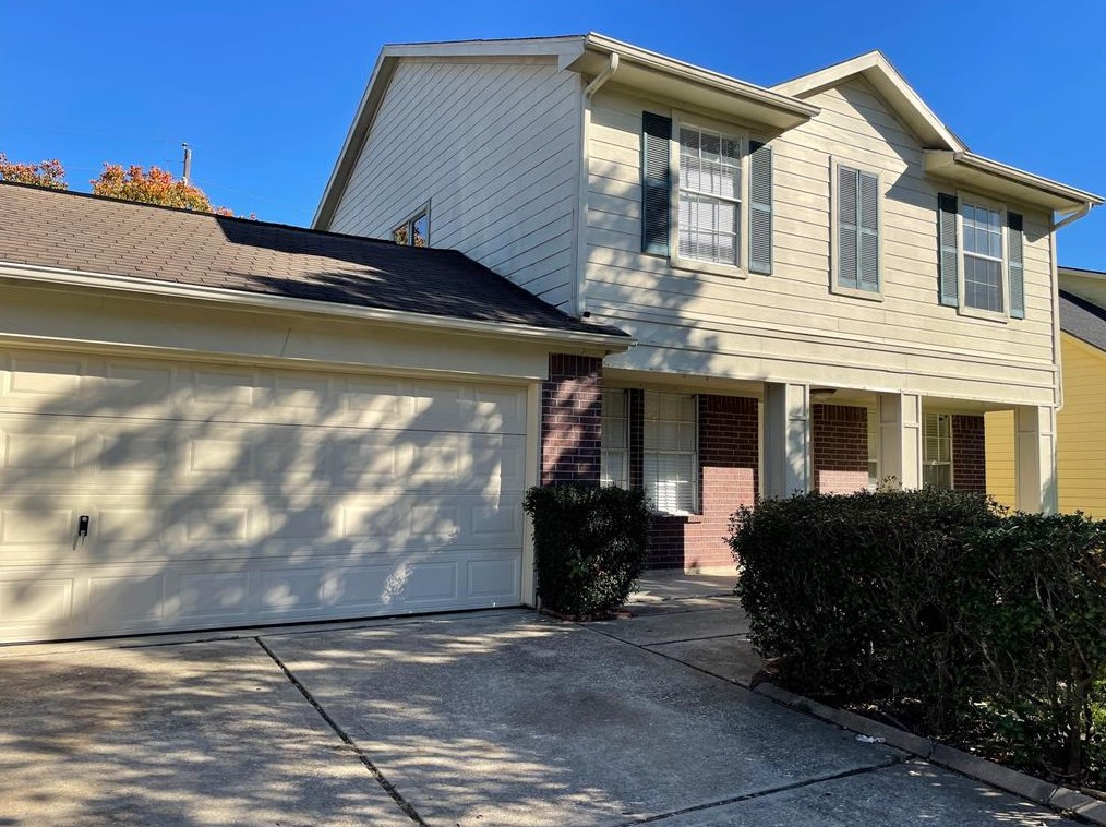 5318 Gladeside Dr, Katy TX  77449-6082 exterior