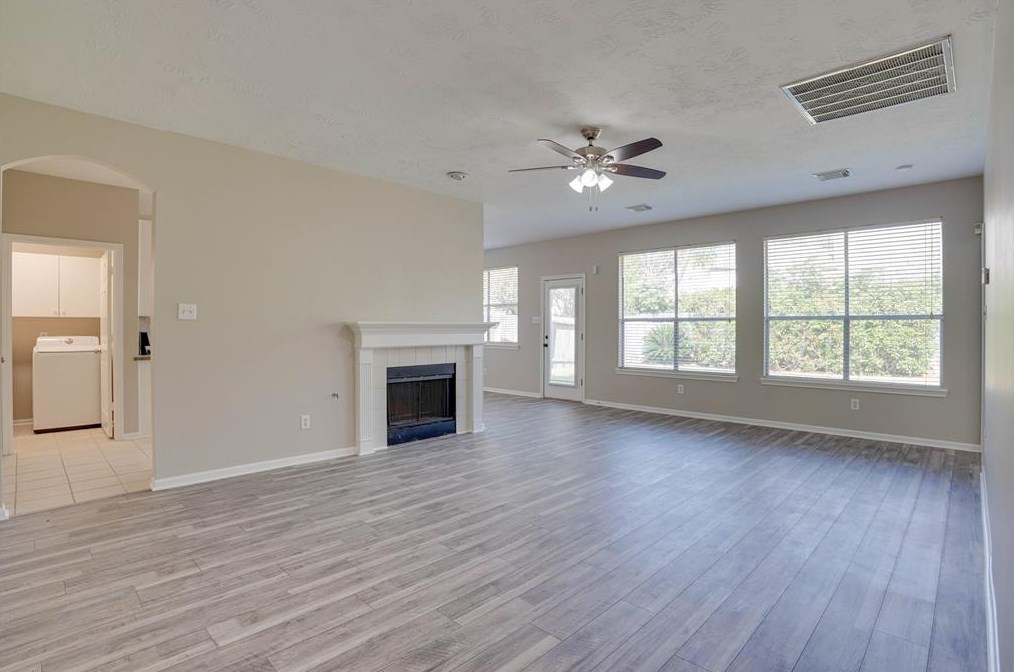 411 Darby Trails Dr, Sugar Land TX  77479-5246 exterior