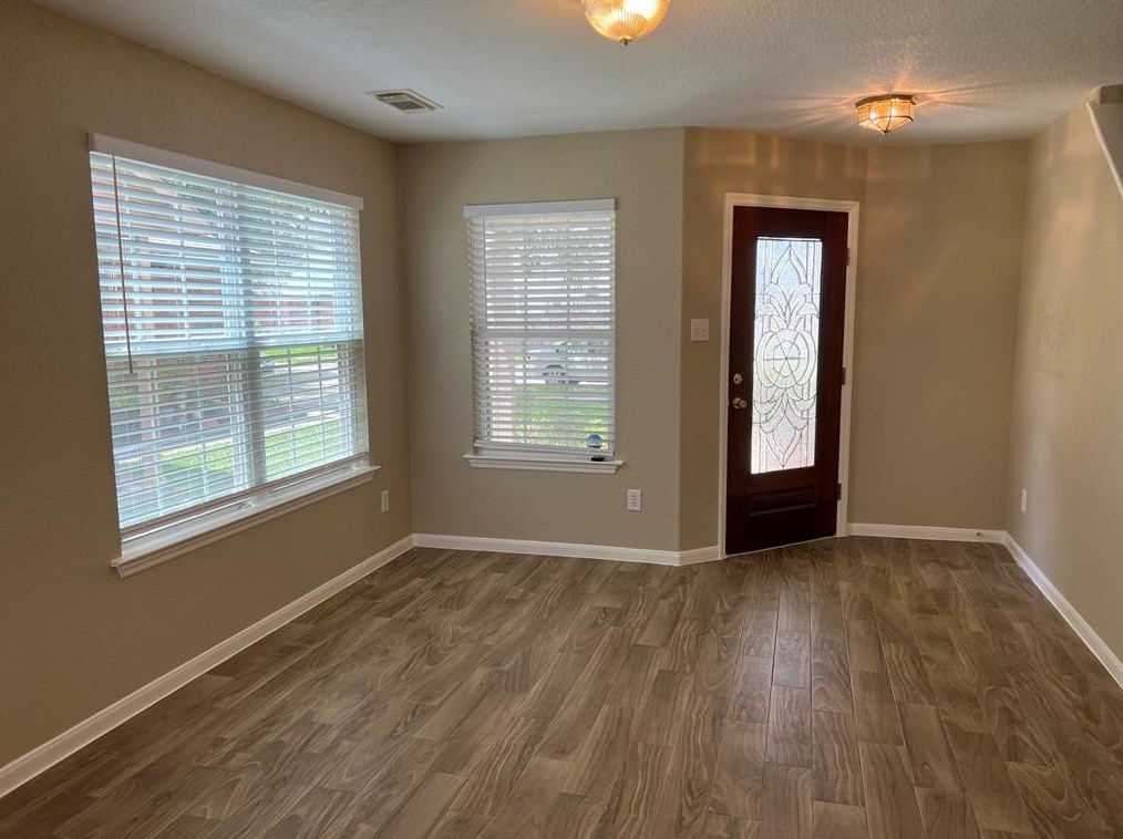 714 Heatherton Hill Ln, Houston TX  77047-2975 exterior