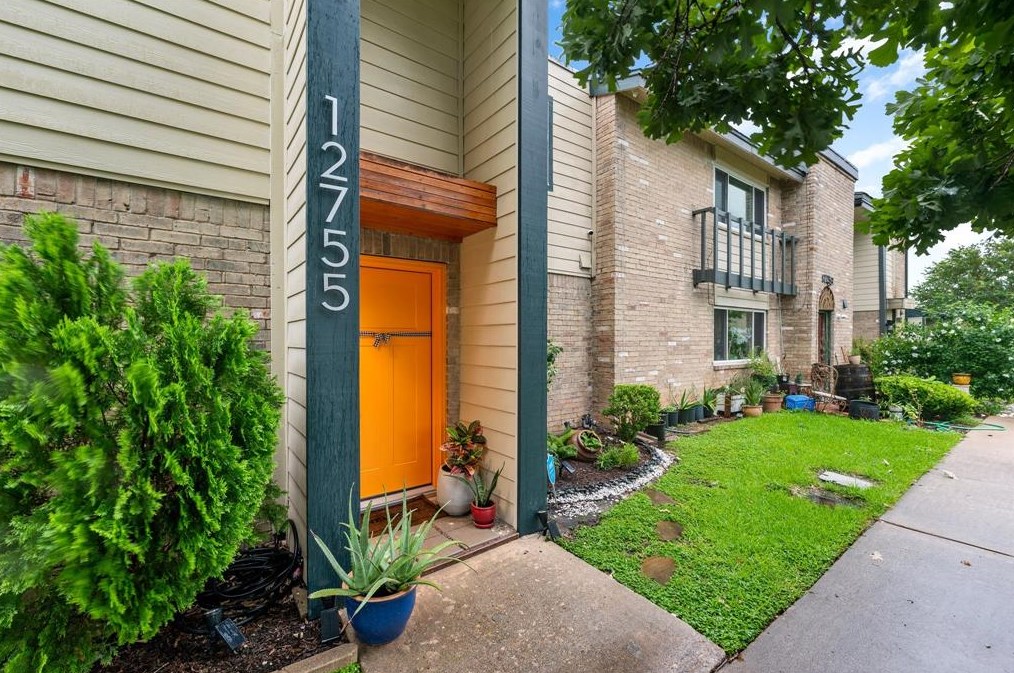 12755 Leader St, Houston TX  77072-5119 exterior