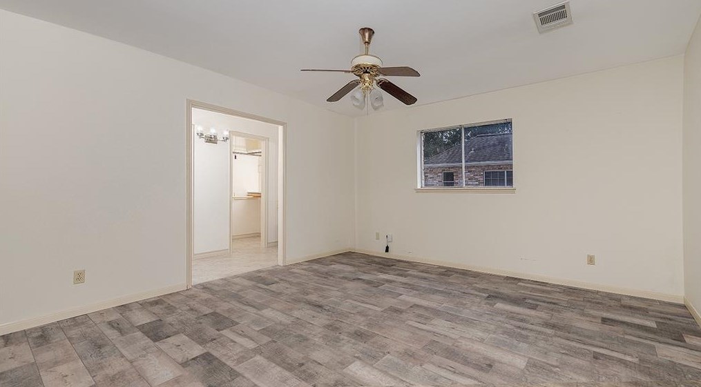 5418 Pebble Spg Dr, Houston TX 77066-2541 exterior