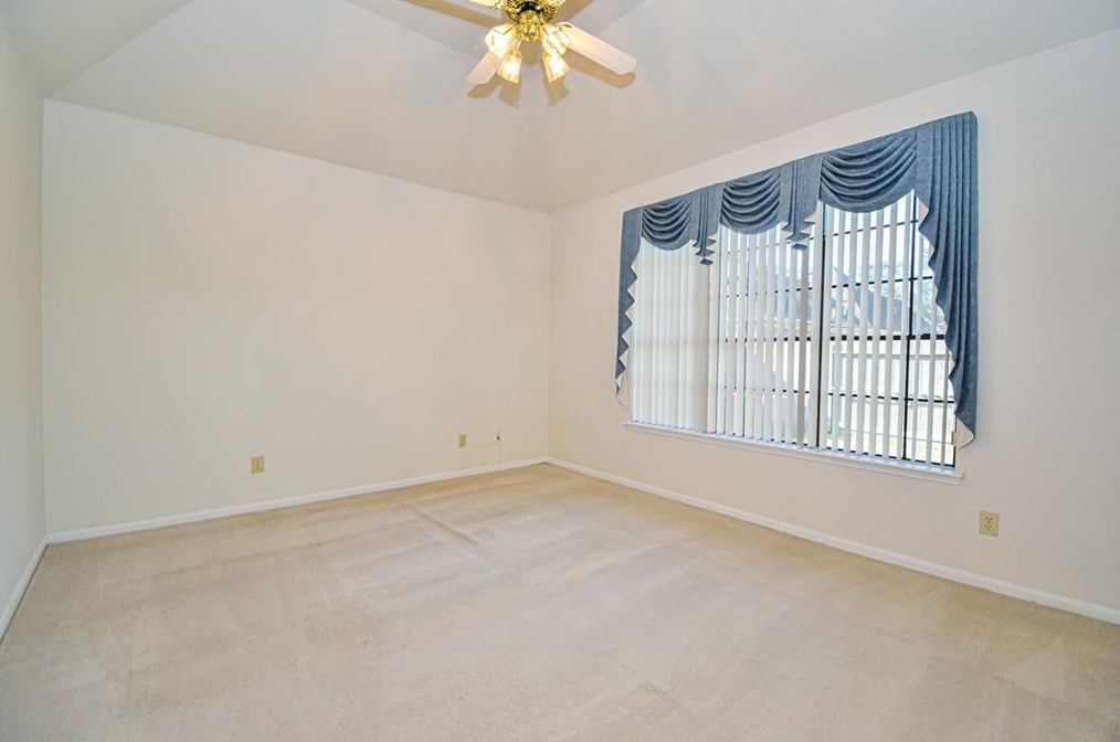 11319 Chestnut Wood Trl, Houston TX  77065-3353 exterior