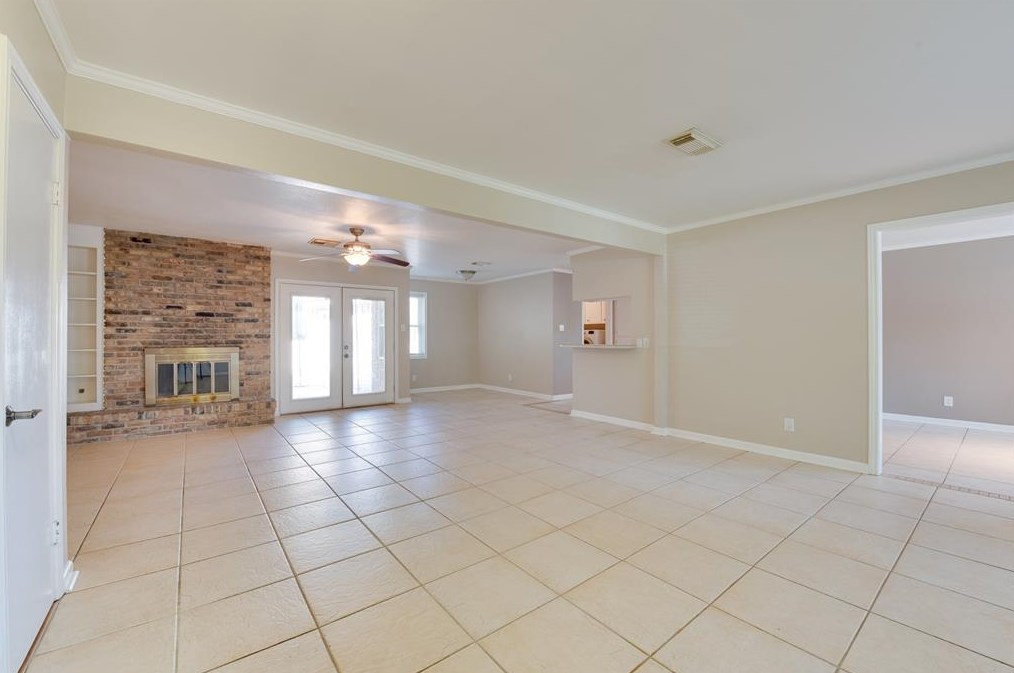 2811 Vollmer Rd, Houston TX  77092-7912 exterior