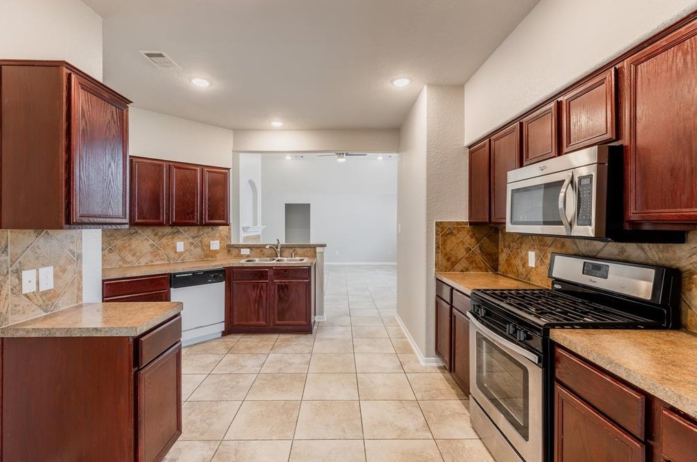 5003 Colony Hurst Trl, Spring TX  77373-2413 exterior