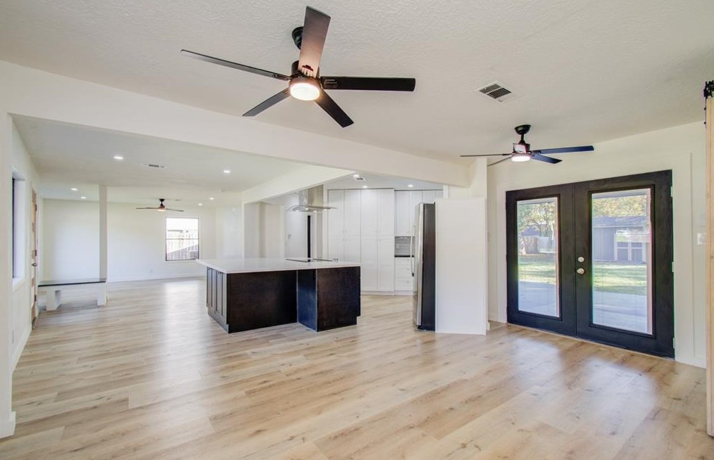 7811 Trentway St, Houston TX  77040-6117 exterior