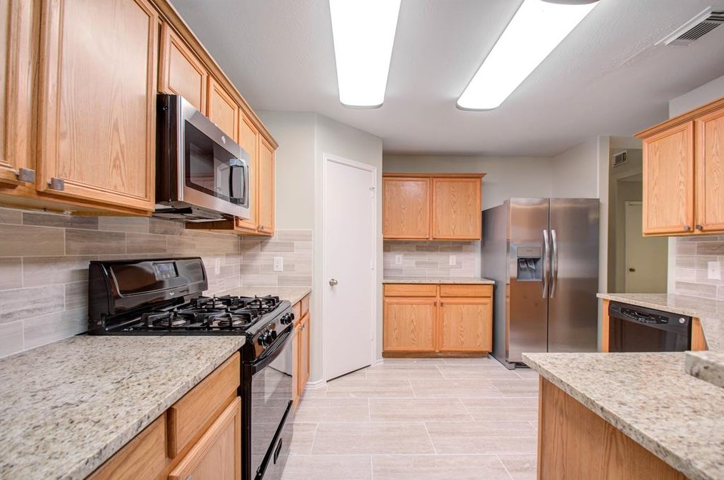 2814 Copeland Ml Ln, Houston TX  77047-2506 exterior