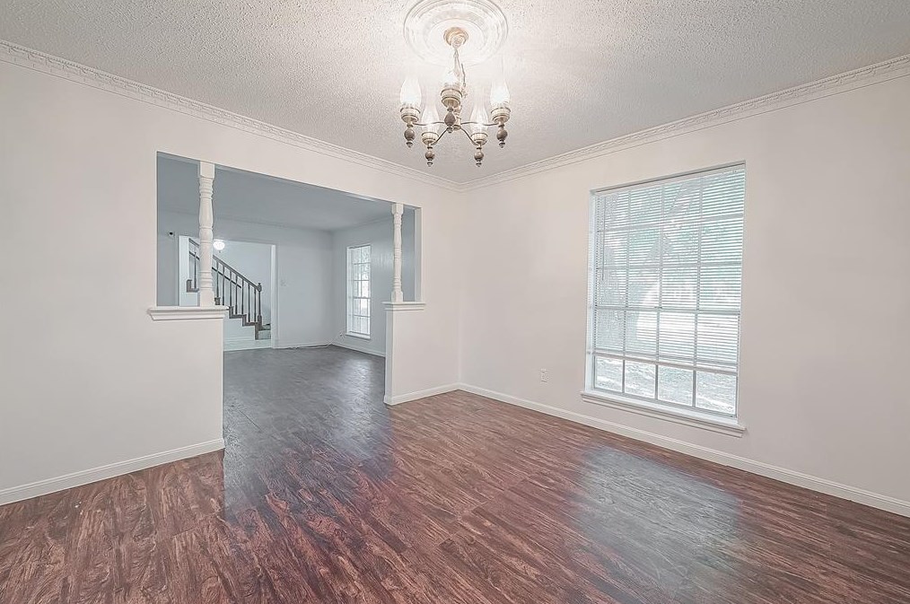 5106 Theall Rd, Houston TX  77066-2314 exterior