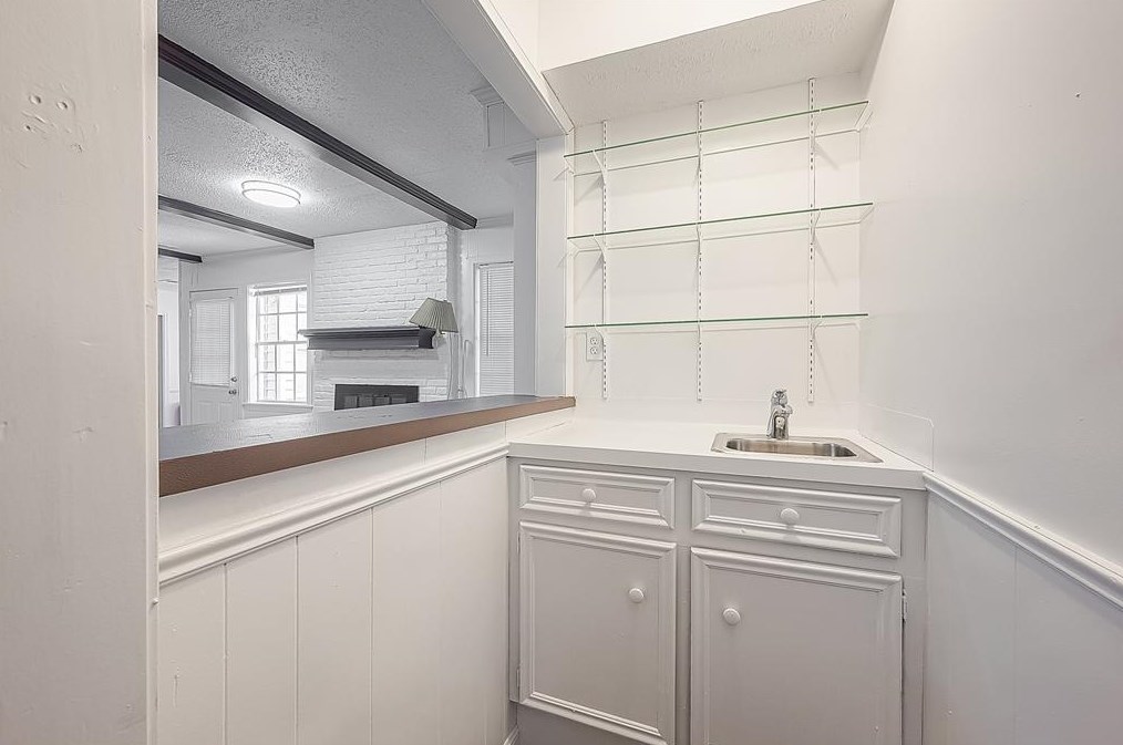 5106 Theall Rd, Houston TX  77066-2314 exterior