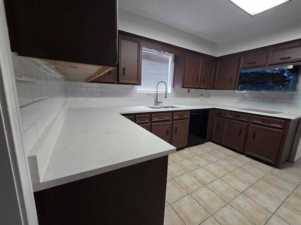 5106 Theall Rd, Houston TX  77066-2314 exterior