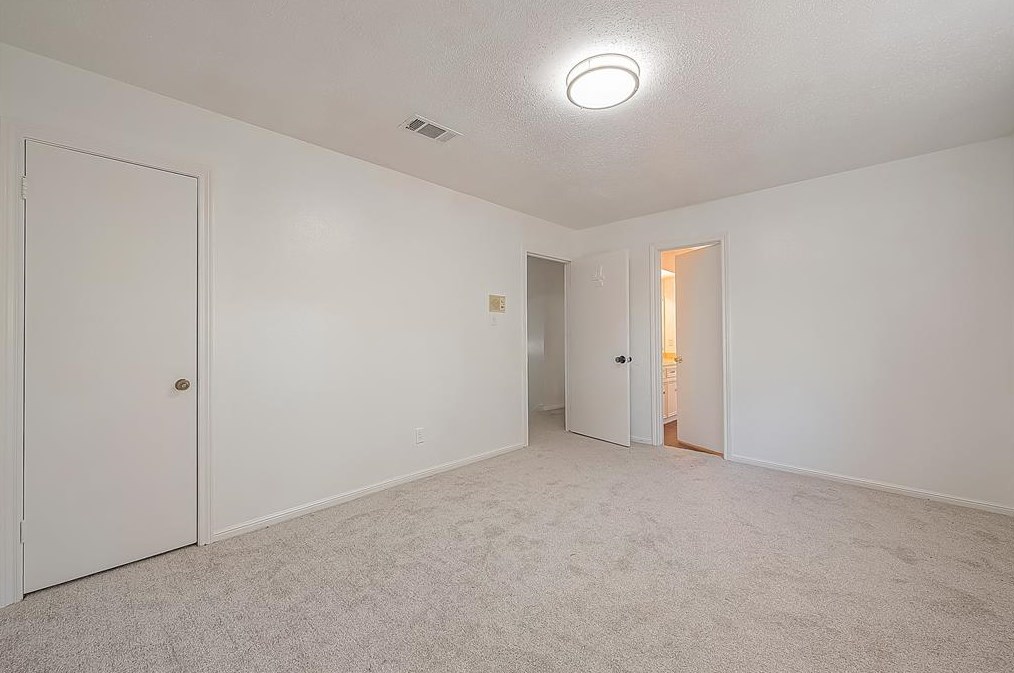 5106 Theall Rd, Houston TX  77066-2314 exterior