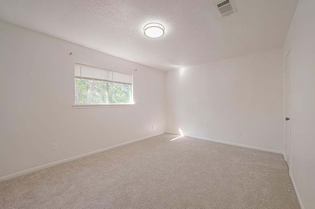 5106 Theall Rd, Houston TX  77066-2314 exterior