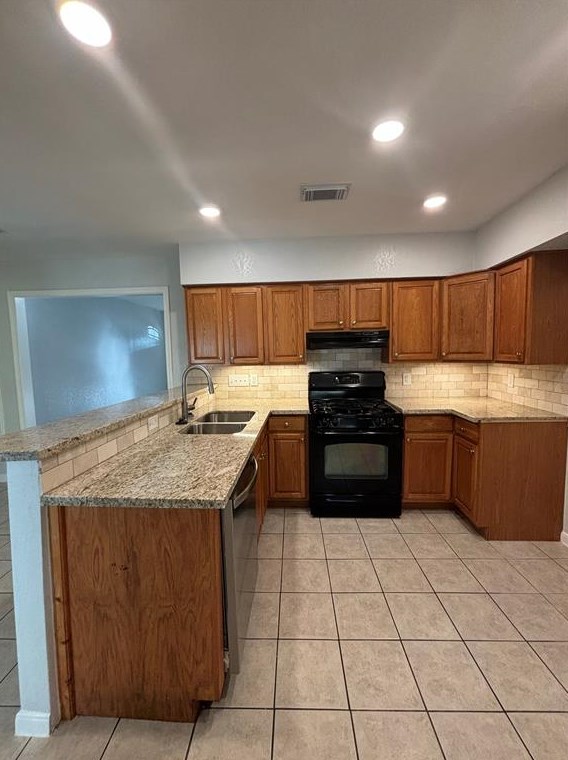 5839 Flamingo Dr, Houston TX  77033-2209 exterior