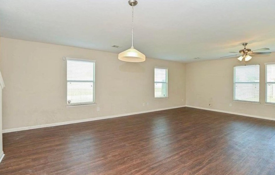 15806 Regal Trace Ln, Houston TX  77073-6290 exterior