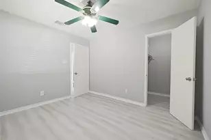 8818 Roos Rd, Houston, TX 77036 - Photo 13