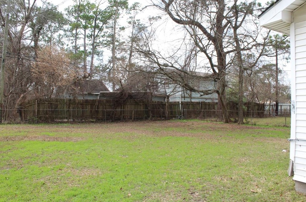 810 Mayford, Houston TX  77076-2840 exterior