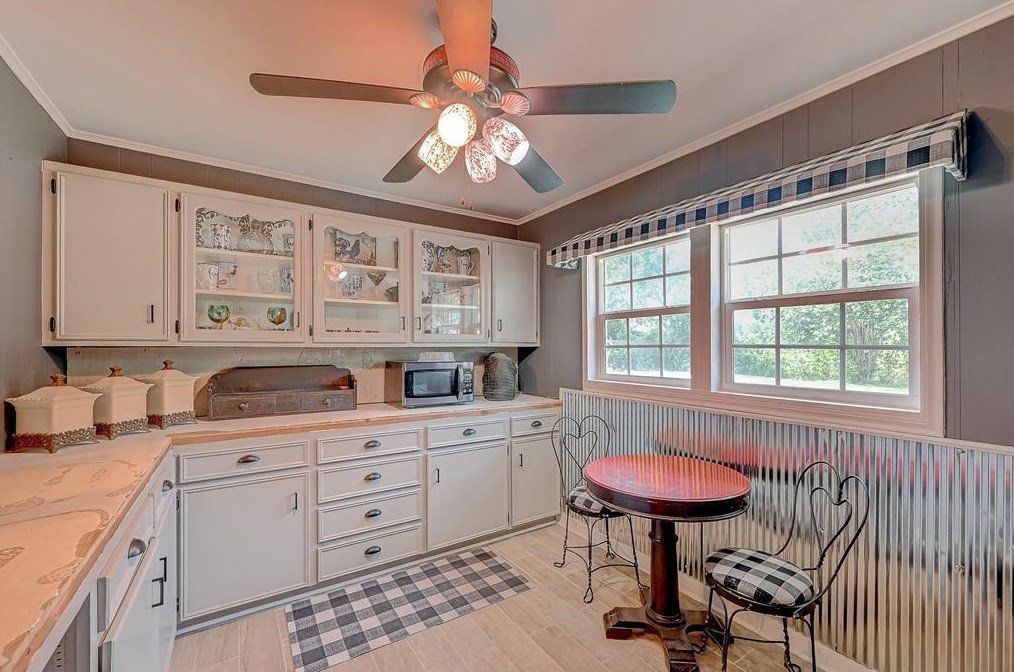 2021 Tupperlake Ln, Bay City TX  77414-7722 exterior