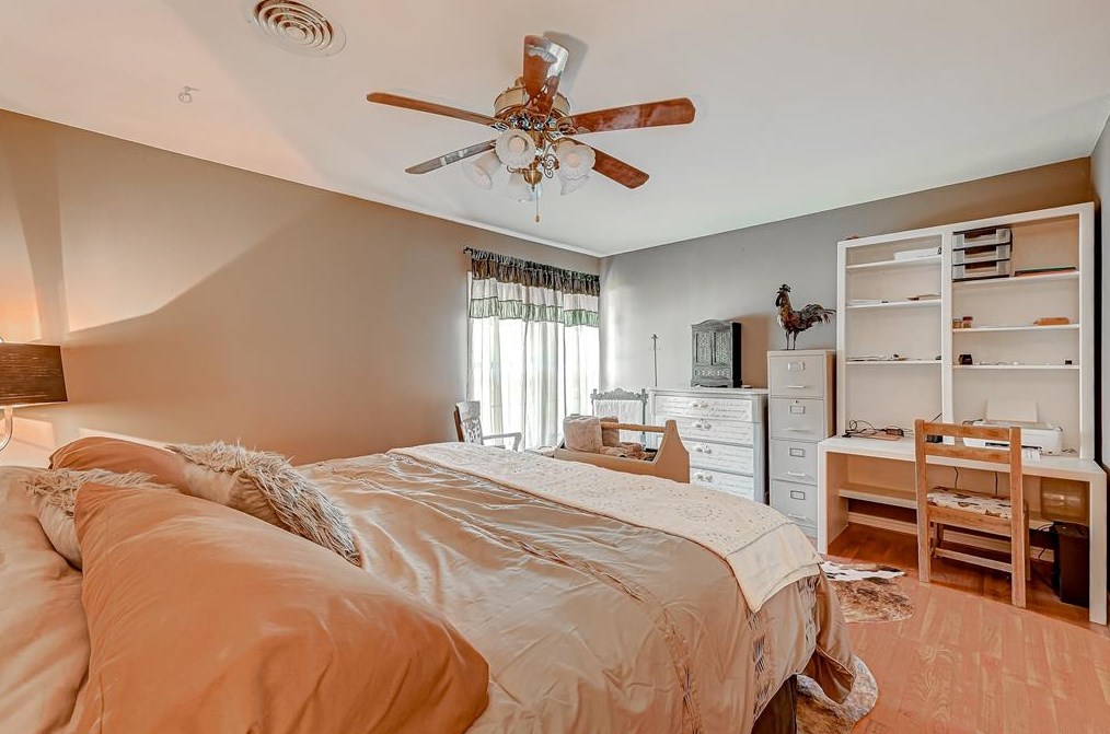 2021 Tupperlake Ln, Bay City TX  77414-7722 exterior