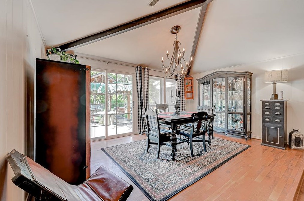 2021 Tupperlake Ln, Bay City TX  77414-7722 exterior