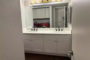 2822 S Bartell Dr, Houston, TX 77054 - Photo 19