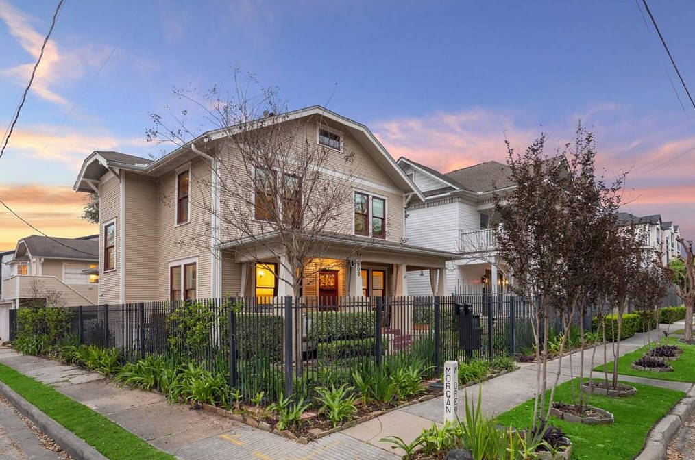 308 Drew St, Houston TX  77006-2006 exterior