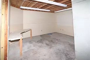 702 Upton Ave, Schulenburg, TX 78956 - Photo 15