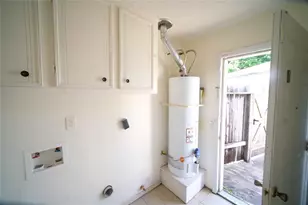 12526 Lima Dr, Houston, TX 77099 - Photo 9