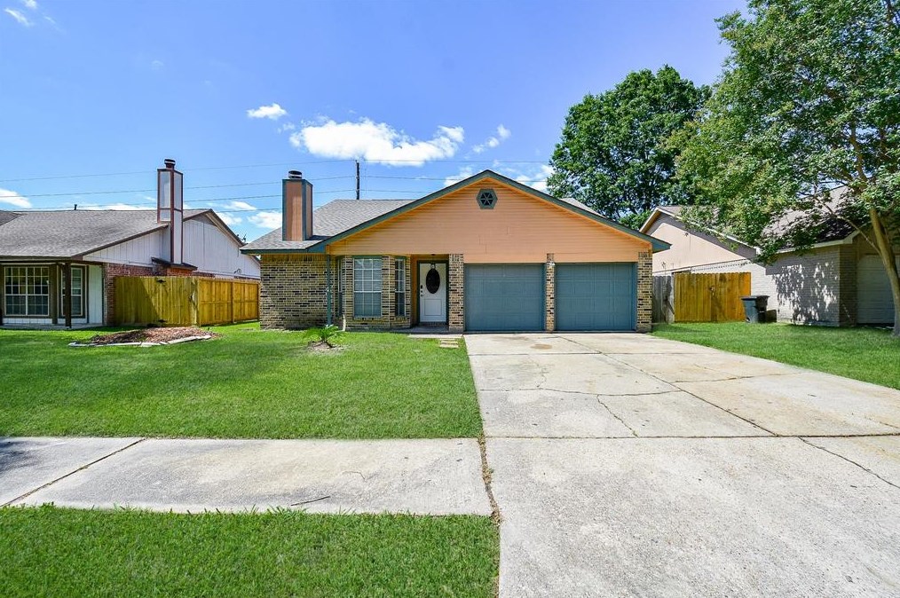 2623 Forestbrook Dr, Spring TX  77373-7754 exterior