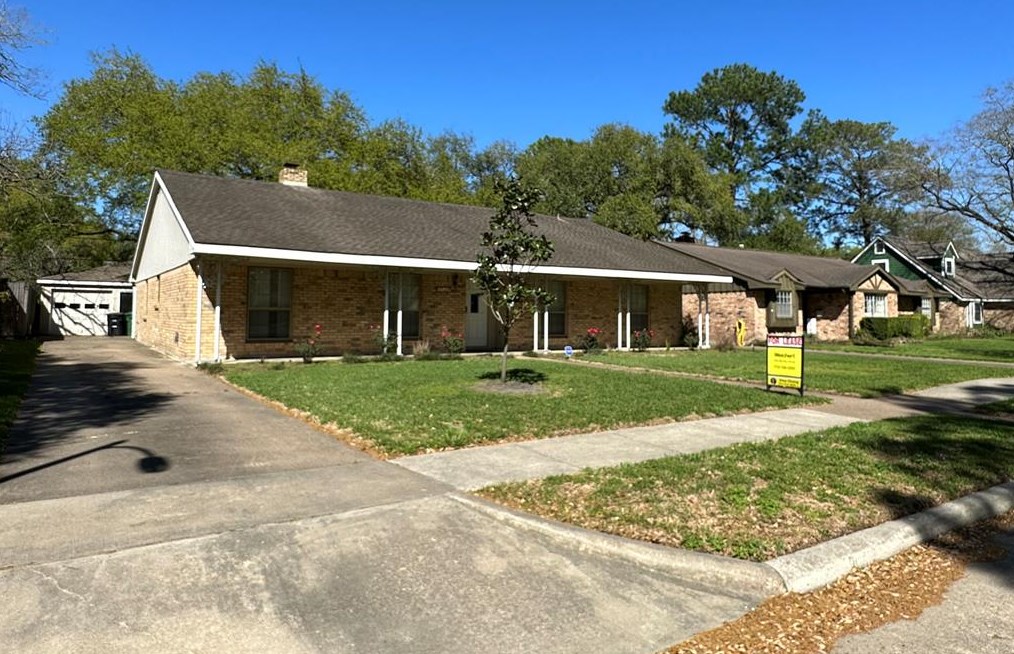 5762 Cheena Dr, Houston TX  77096-5924 exterior