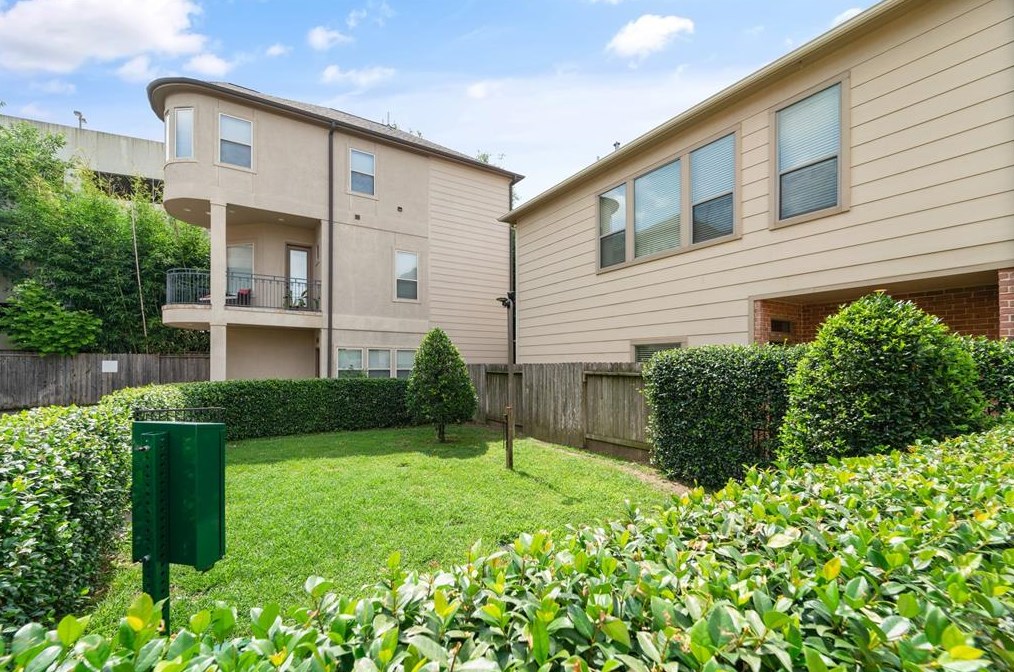 3806 Center St, Houston TX  77007-5842 exterior