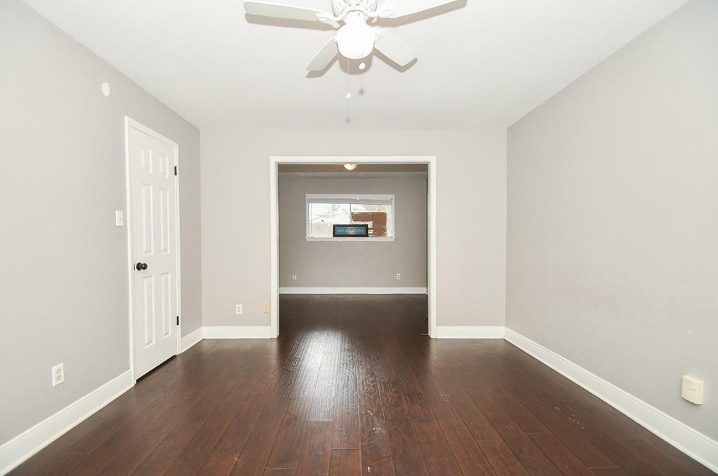 7251 Stonegate Dr, Houston TX  77024-2703 exterior