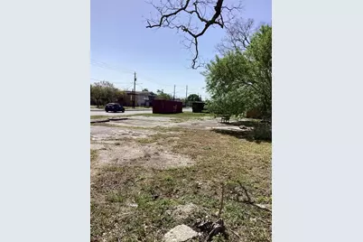 7814 Cullen Boulevard, Houston, TX 77051 - Photo 5