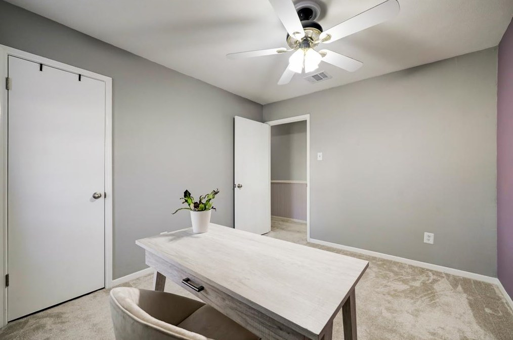 11403 Pne Knl Dr, Houston TX 77099-2414 exterior