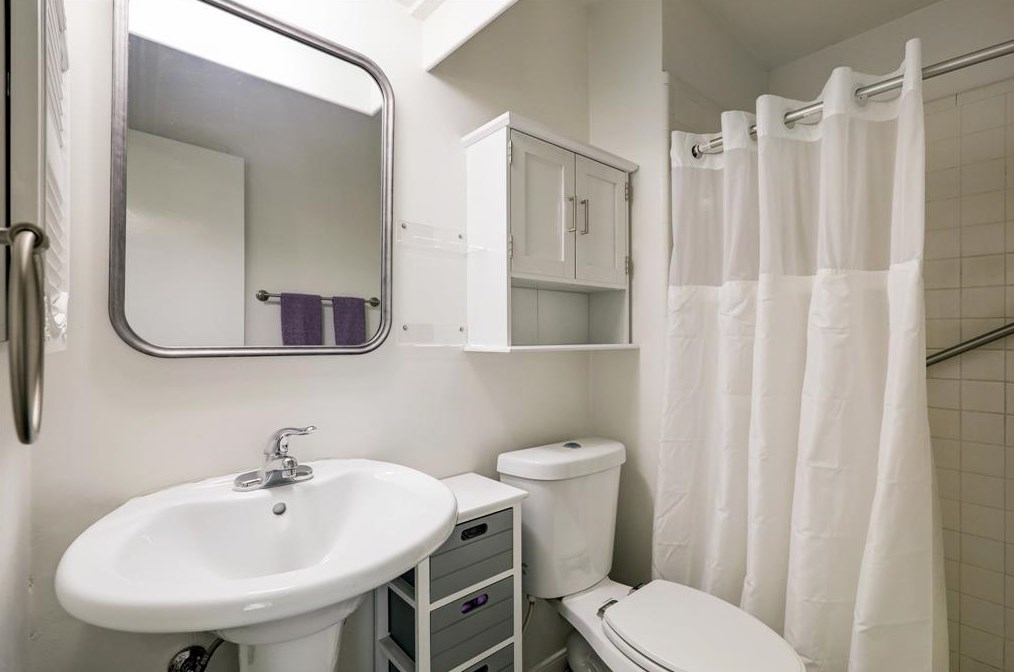 11403 Pne Knl Dr, Houston TX 77099-2414 exterior