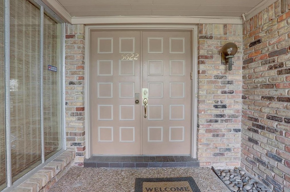 5622 Jackwood St, Houston TX  77096-1106 exterior