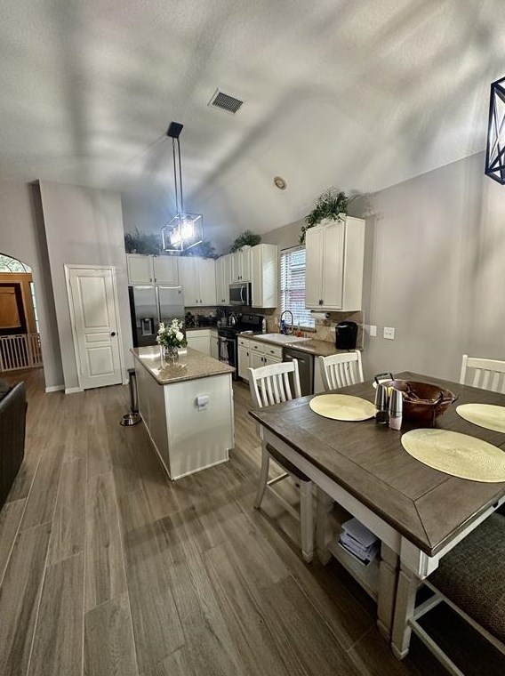 26 Tivoli Garden Ct, Spring TX  77382-1425 exterior