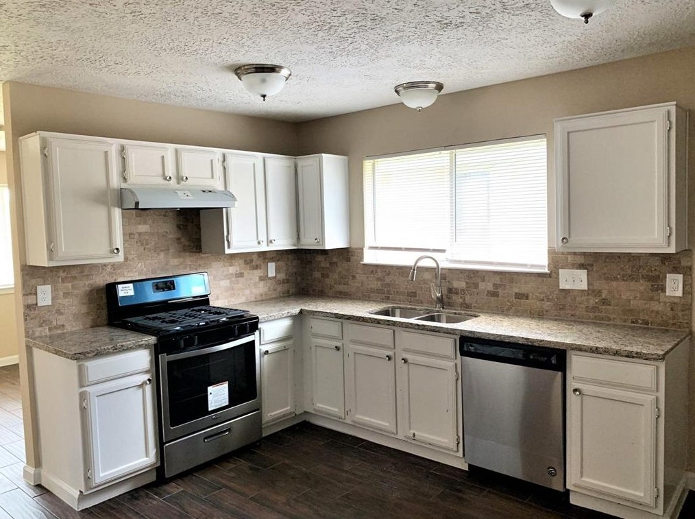 2626 Amaranth Dr, Houston TX  77084-4320 exterior