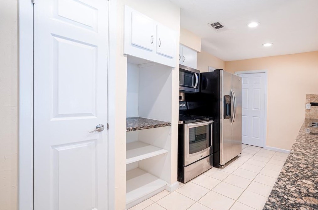 11610 Ensbrook Dr, Houston TX  77099-4705 exterior