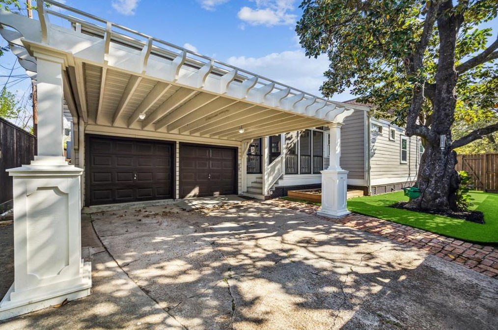 3501 Oak Rdg St, Houston TX  77009-6016 exterior