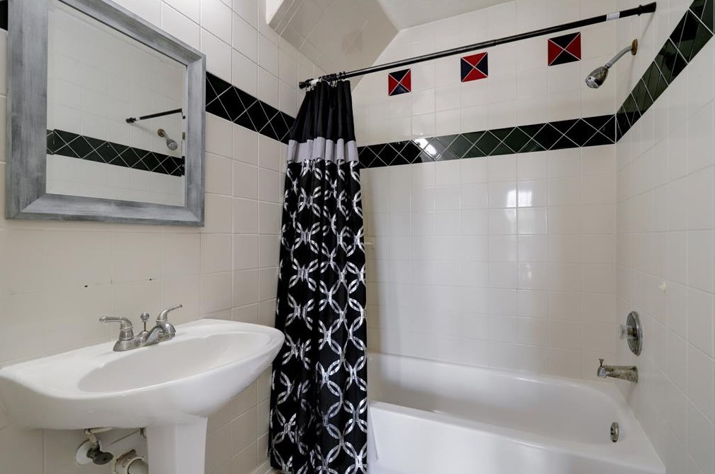 9414 Worfield Ct, Sugar Land TX exterior