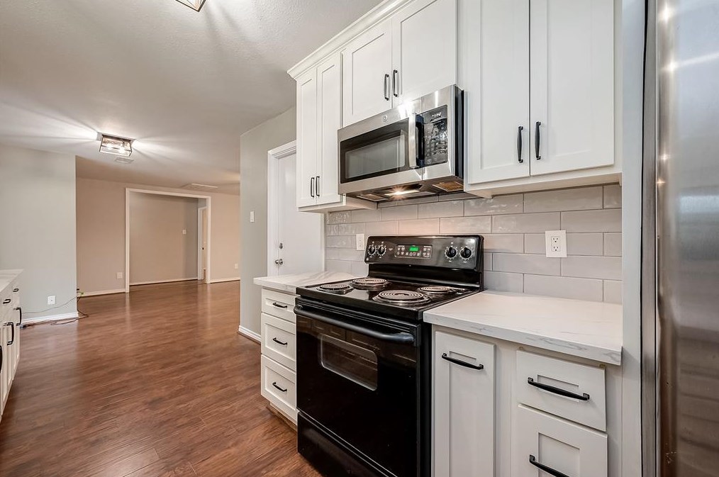 2811 Blueberry Ln, Pasadena TX 77502-5446 exterior