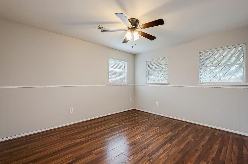 2811 Blueberry Ln, Pasadena TX 77502-5446 exterior